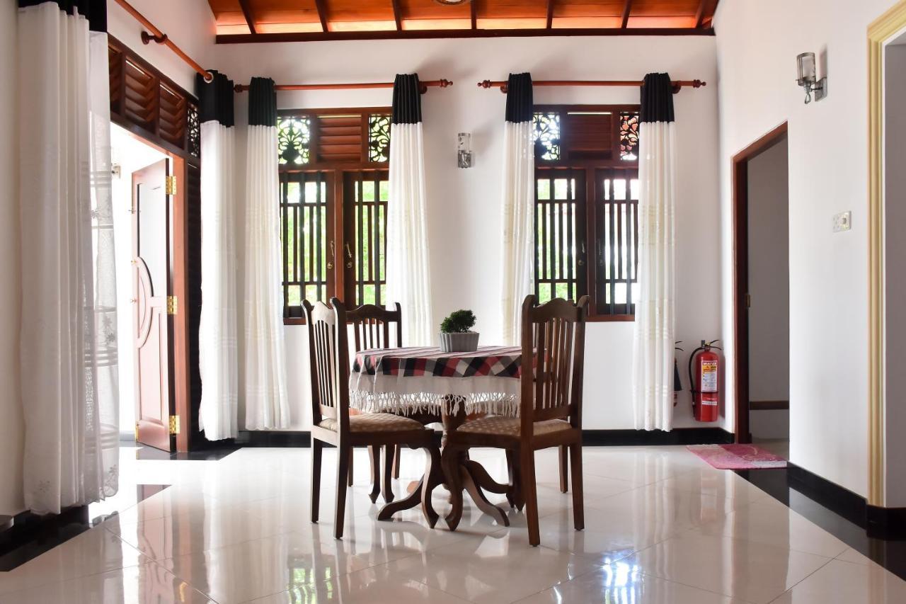 Villa De White Sambur Hikkaduwa Dış mekan fotoğraf