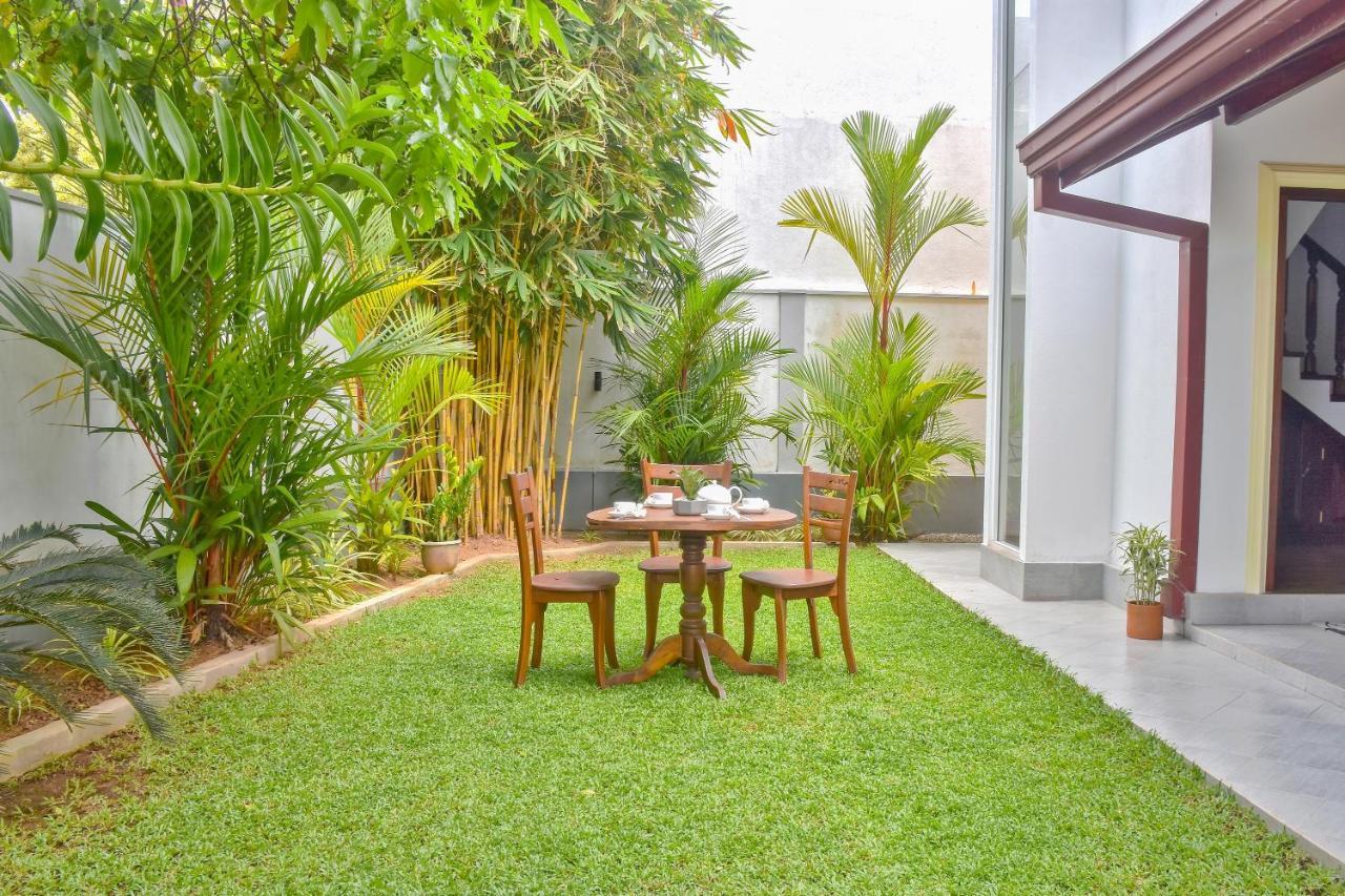 Villa De White Sambur Hikkaduwa Dış mekan fotoğraf
